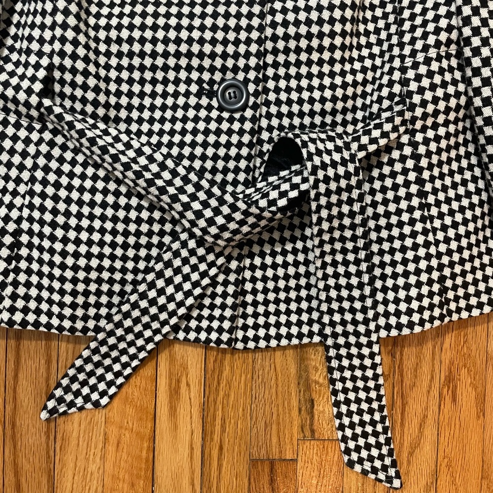 Black & White Checkered Cape Jacket - Picture 4 of 10